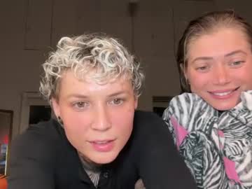 ashtonveil