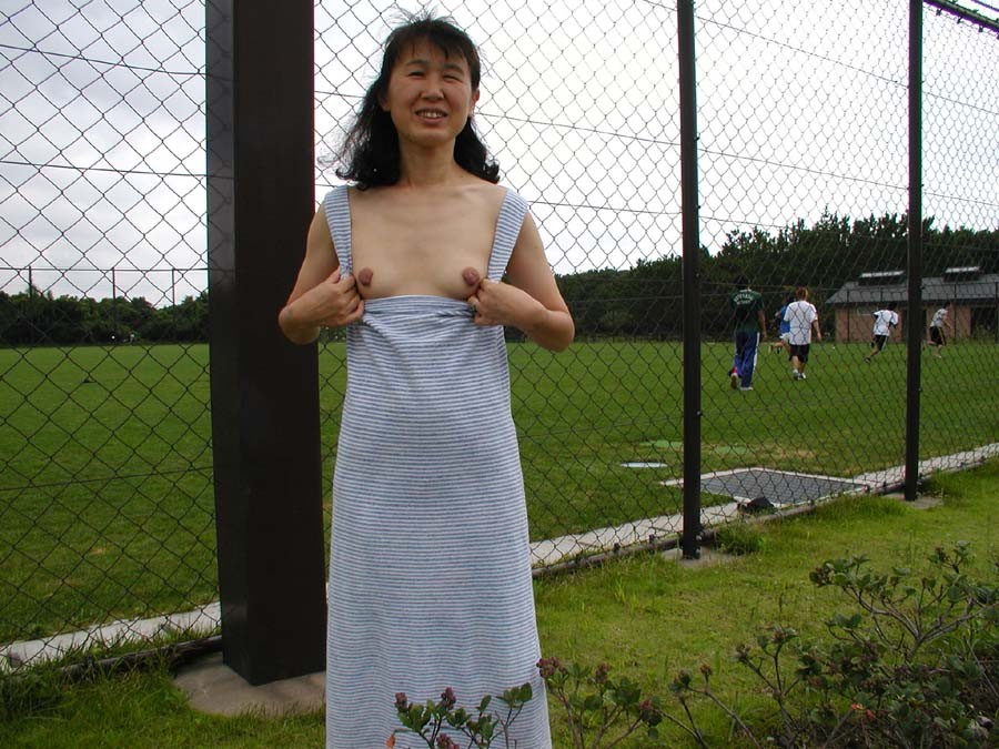 Japanese MILF Liikes to Play — 34