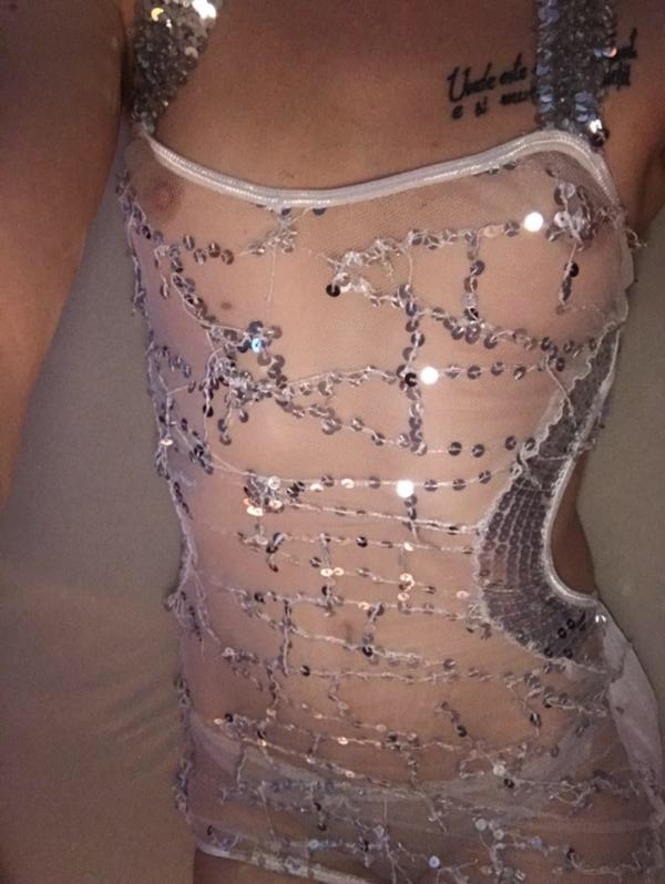 Flat / small Tits / K(l)eine Titten — 10