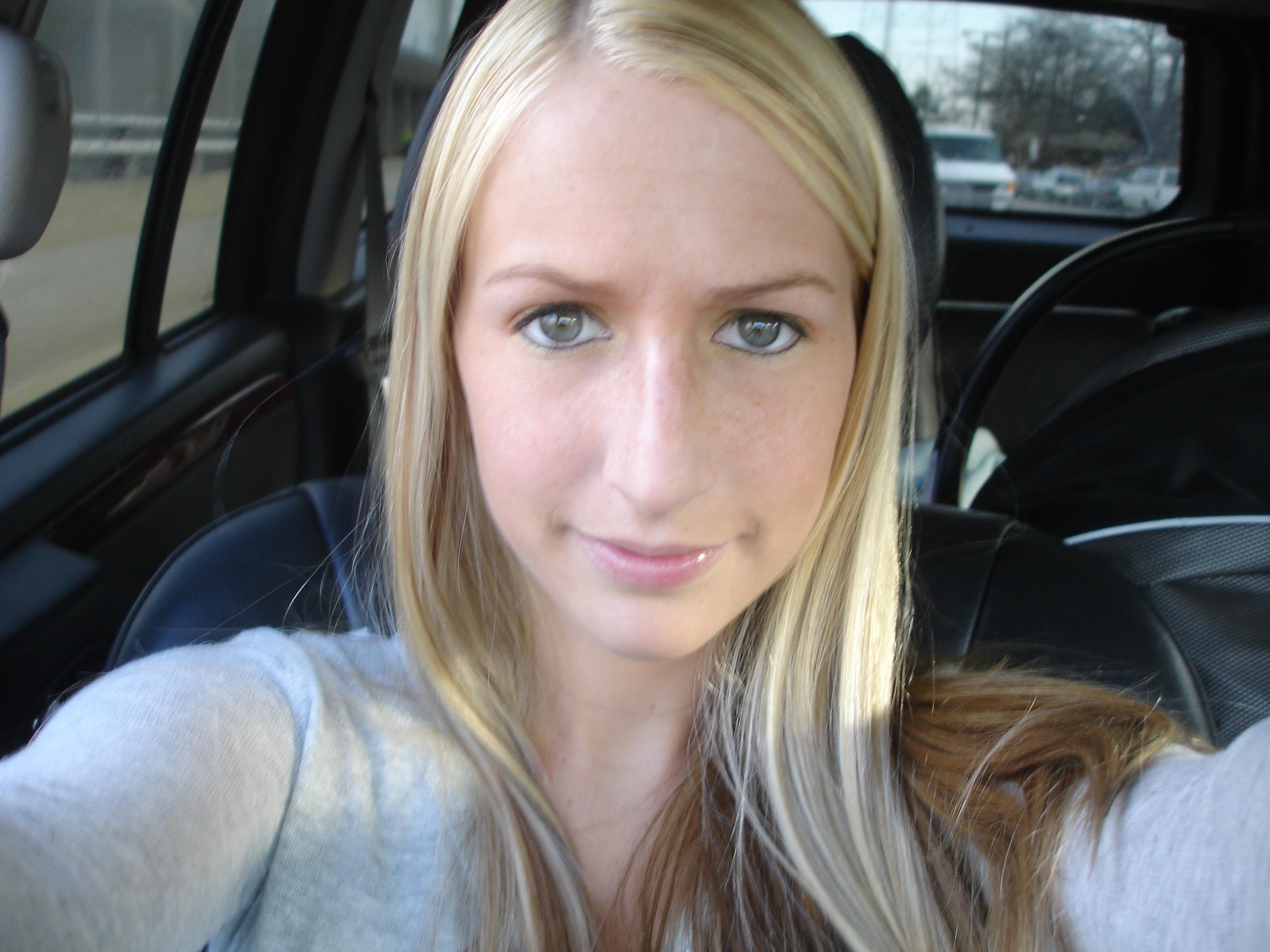 Who is she big slut blonde — 25