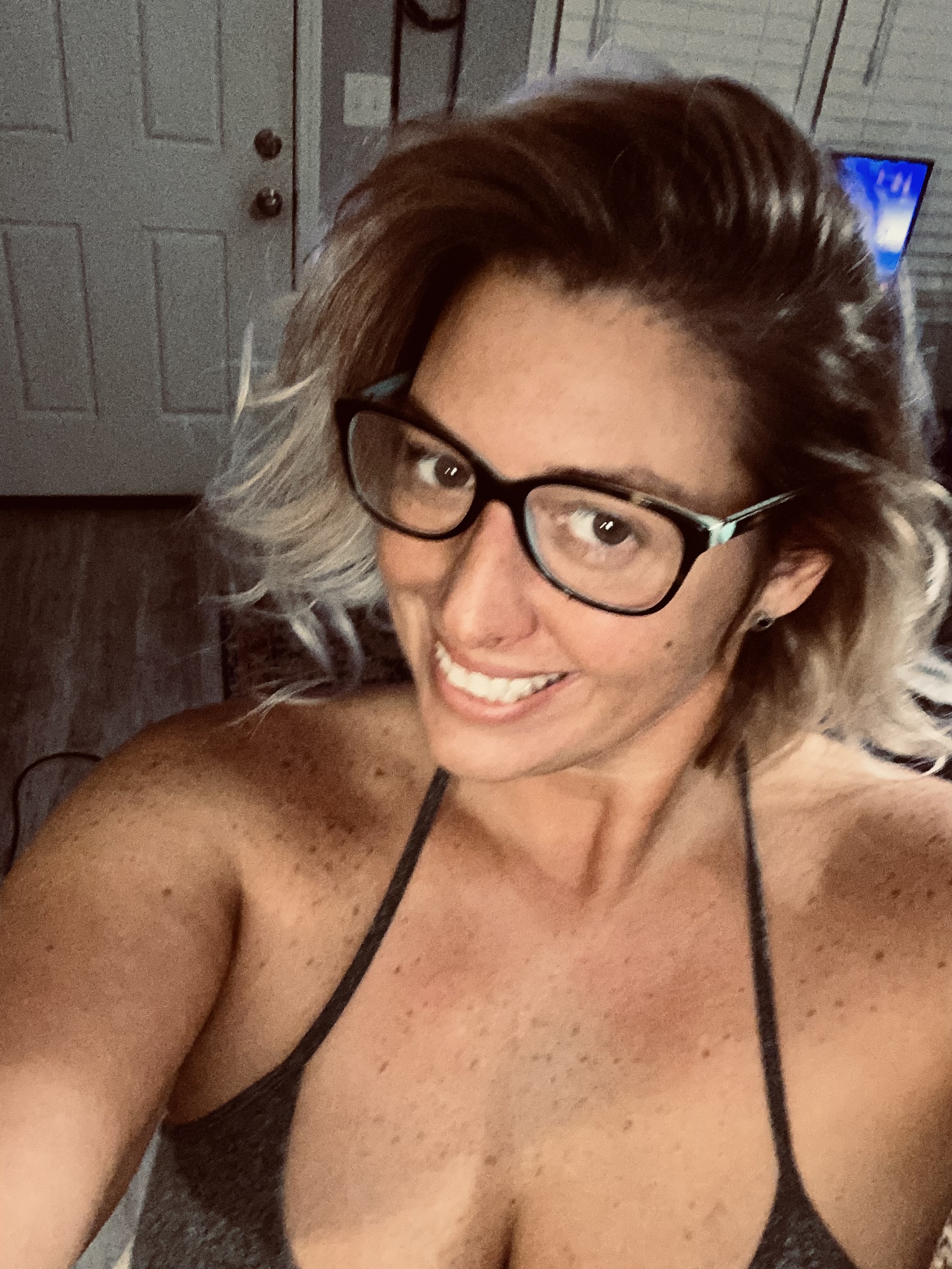 A few sexy selfies still clothed before umdressing — 9
