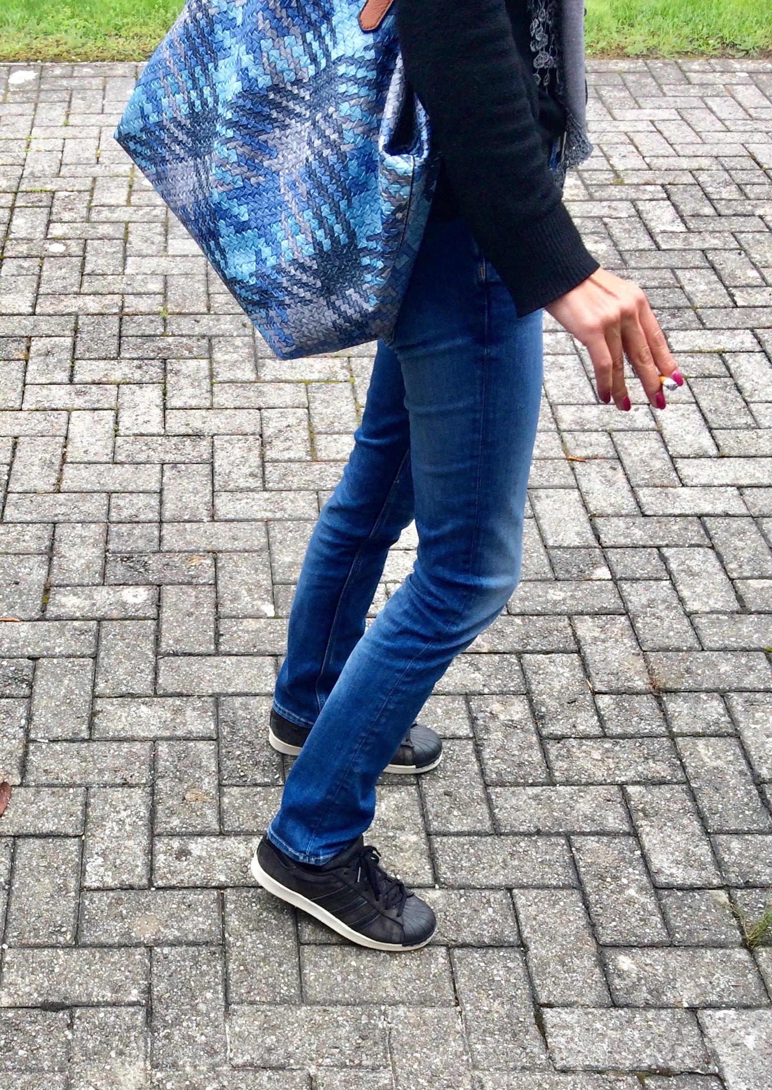Flat / small Tits / K(l)eine Titten — 25